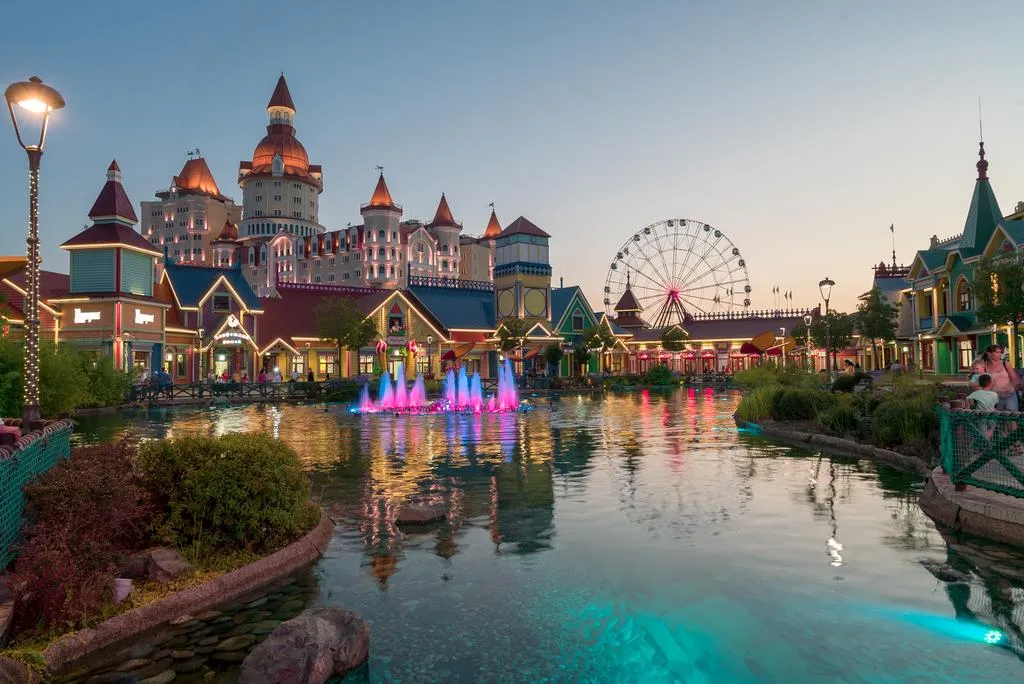 Как забронировать комнату и место для авто